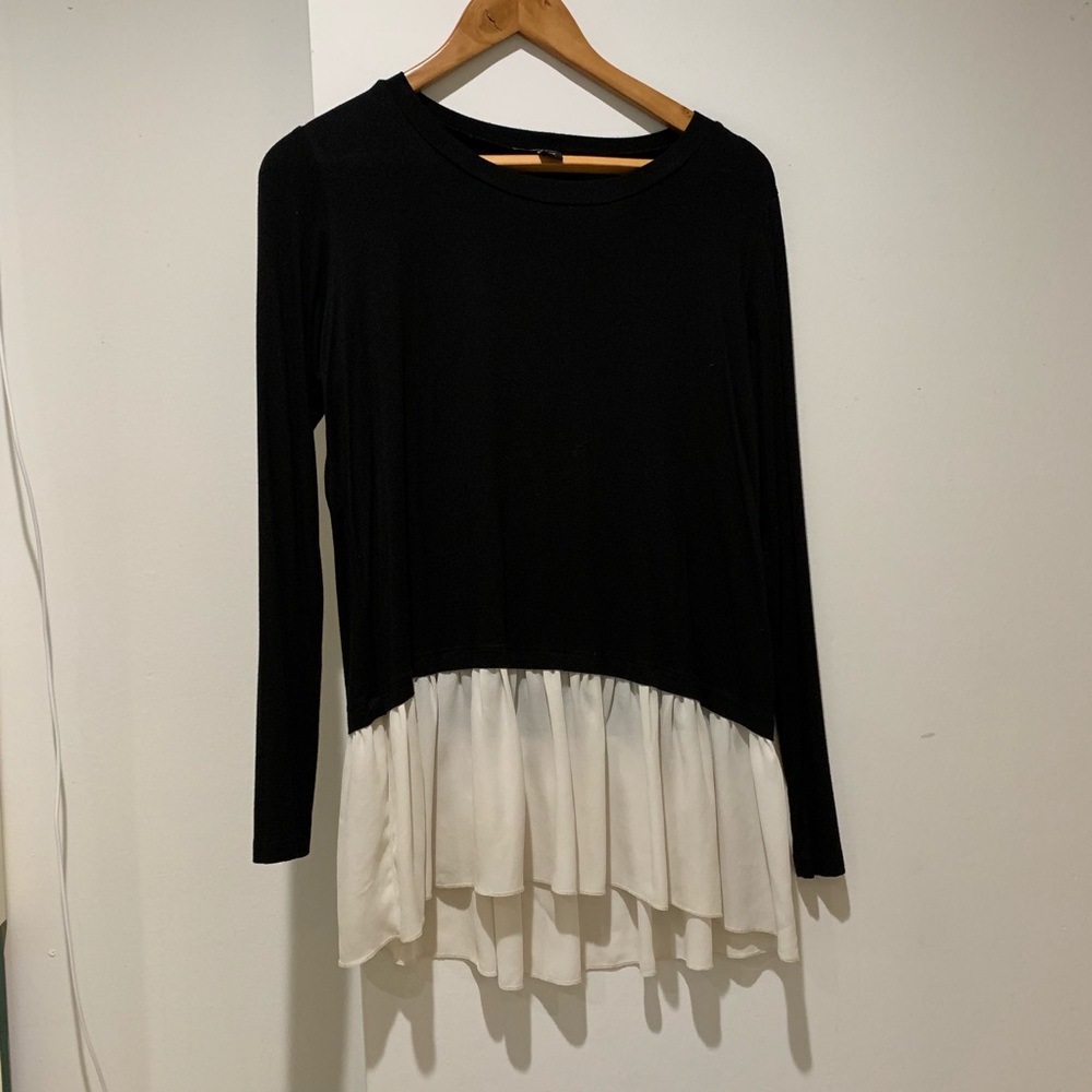 Karen Kane Black and white peplum top